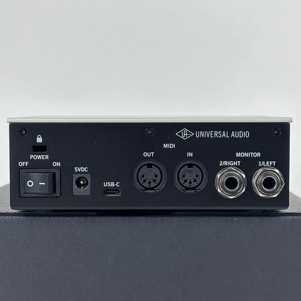 Universal Audio Volt 1 USB Audio Interface Vintage Preamp Mode MIDI XLR Cable